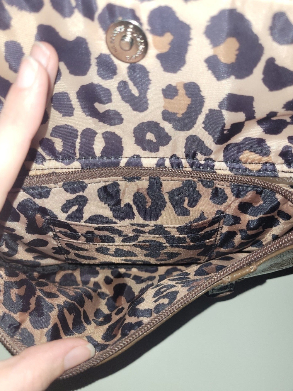 Tyler Rodan Brown Shoulder Bag with Leopard Card Holder - Picture 3 of 8